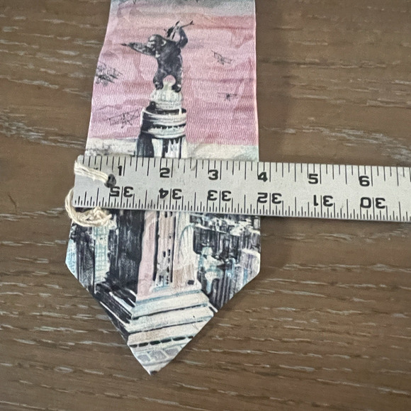 King Kong Silk Necktie 1992 RKO Pictures 60" x 4" American Film Classics Movie - Picture 7 of 7